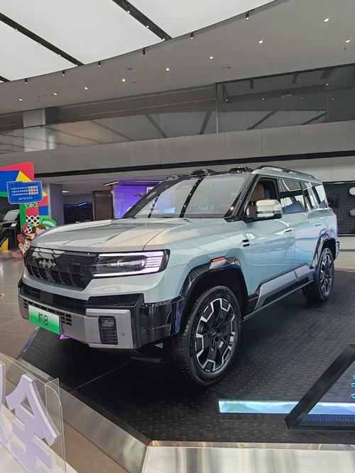 重庆180比亚迪方程豹硬派越野的爆款，英菲尼迪35周年与你共成长